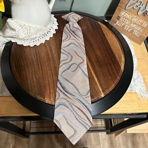 3/$10 Vintage 70s Story Cravato Elegant Beige and Blue Patterned clip on Tie